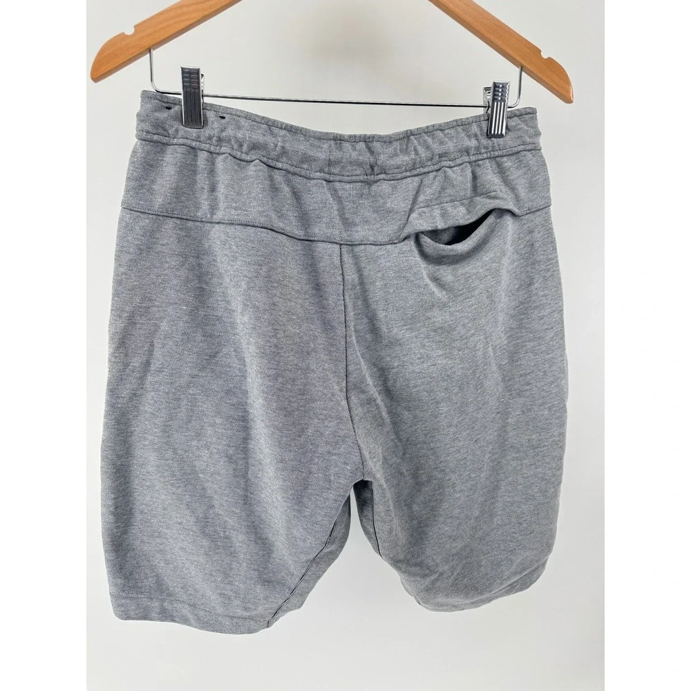 Nike Tech Fleece Shorts Mens Large Gray Swoosh Zip Pocket Sweat Shorts